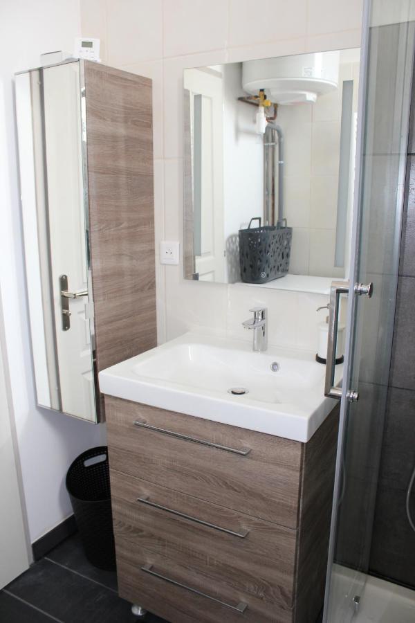 Residence Esmeralda Meuble De Tourisme 3 Etoiles โรชฟอร์ ภายนอก รูปภาพ